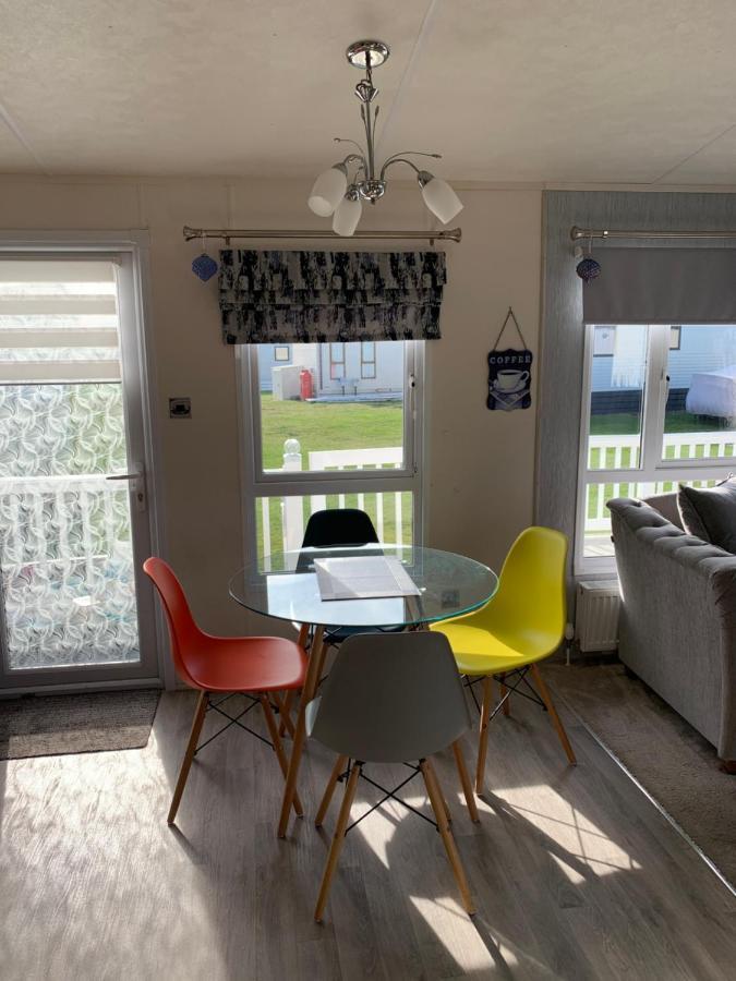 Aurora Luxury Beach Lodge Lossiemouth Esterno foto